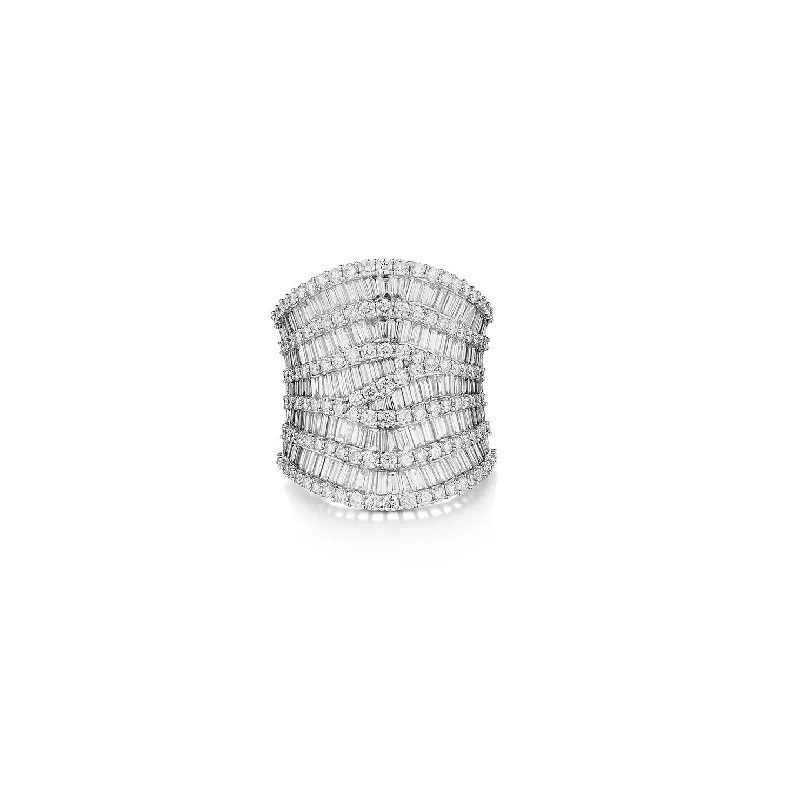 BAGUETTE & ROUND DIAMOND RING